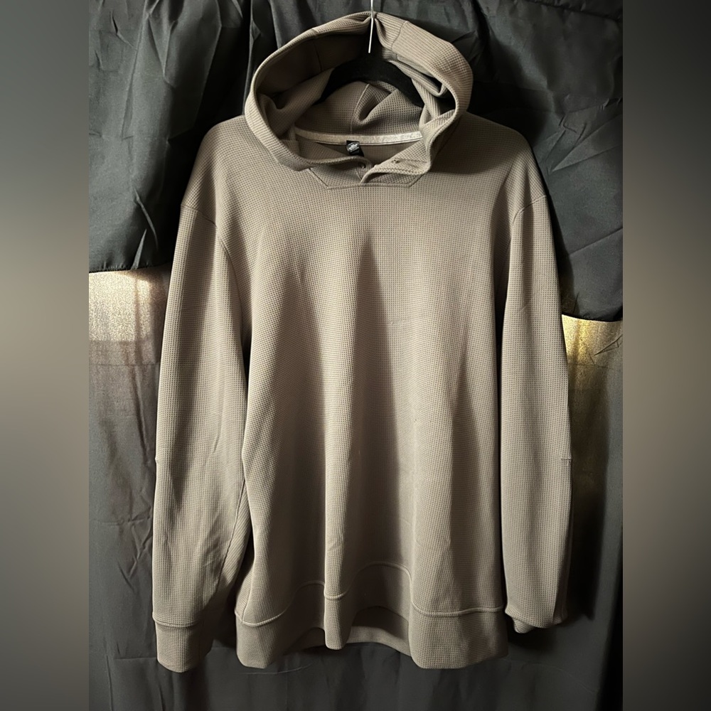 Lululemon 118 size XL Shift Stitch Hoodie light olive green